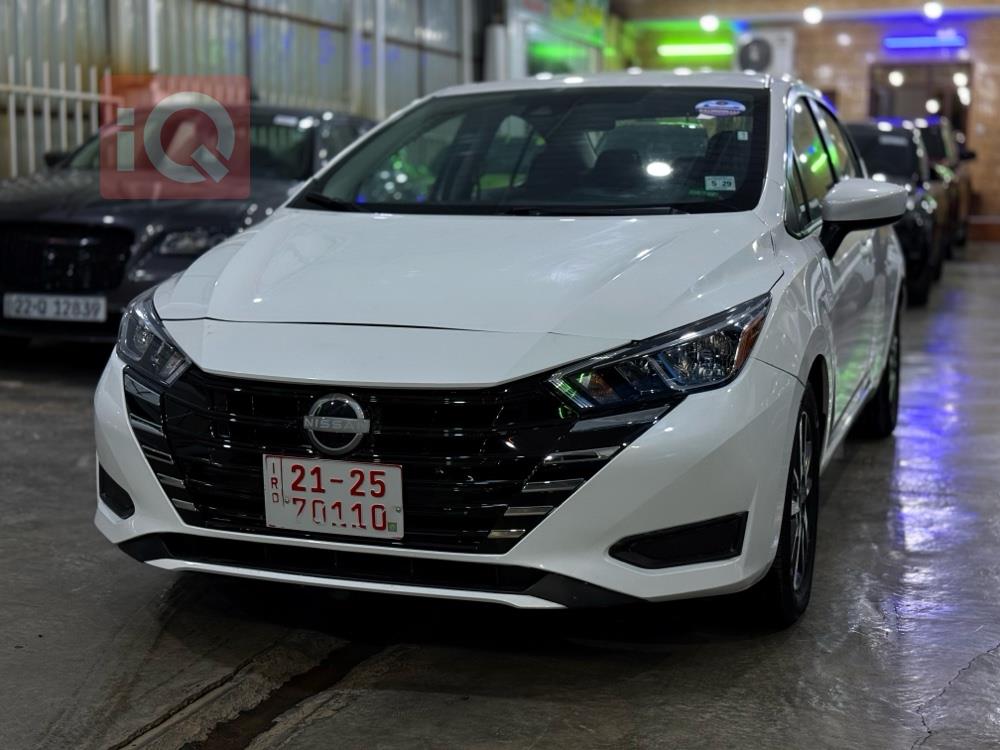 نيسان فيرسا